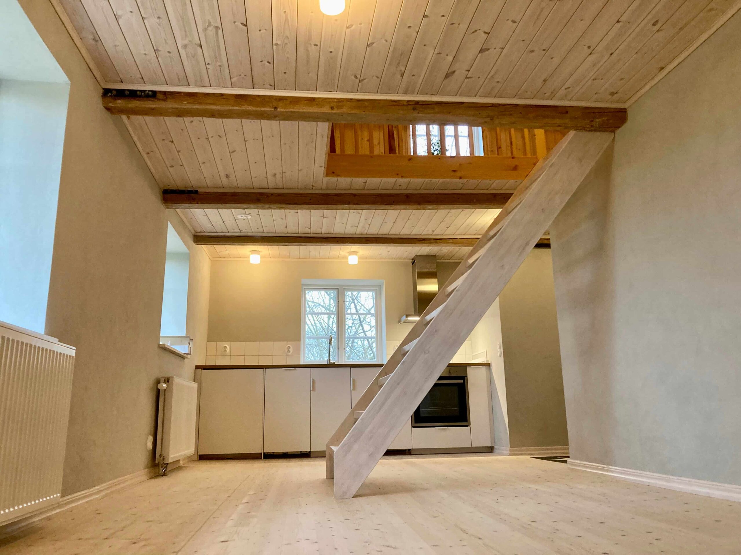 Renoverad skånelänga med nytt kök och badrum.